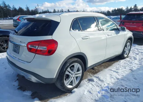 2016 Mercedes-Benz Gla 250 4Matic z USA, uszkodzony, nr VIN WDCTG4GB7GJ234173